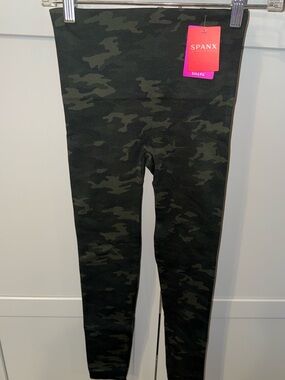 SPANX Olive Green Camo Leggings